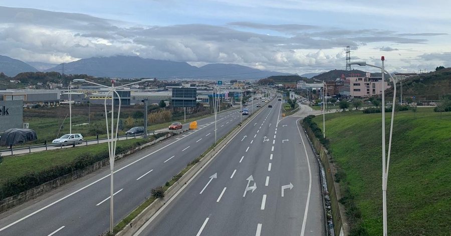 Autostrada Tiranë–Durrës, korsitë e reja hapen këtë muaj
